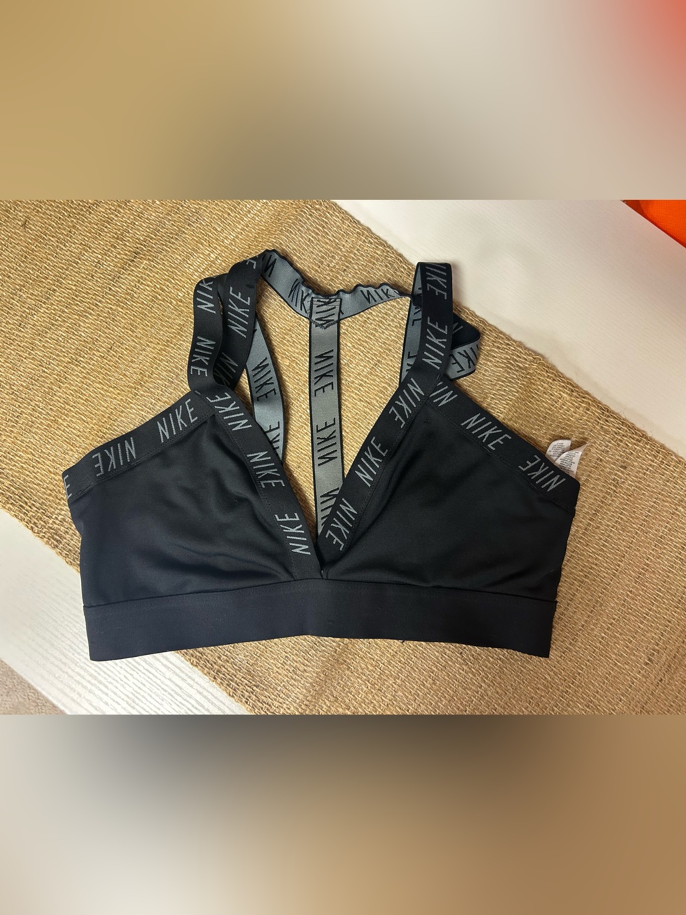Nike Black Logo-Strap V-Neck Sports Bra Large